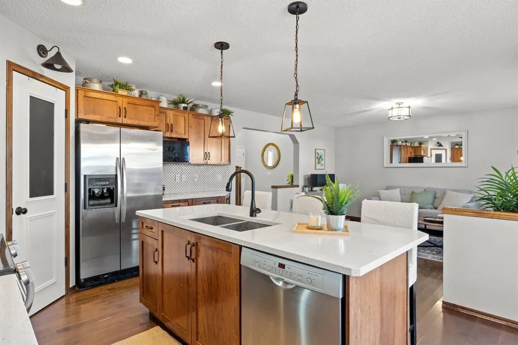 624 Cranston Drive SE, Calgary — main listing photo