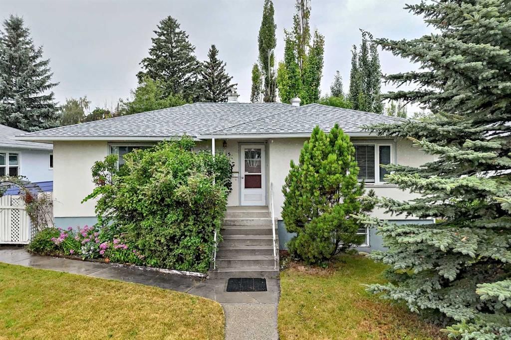 1315 19 Street NW, Calgary — main listing photo
