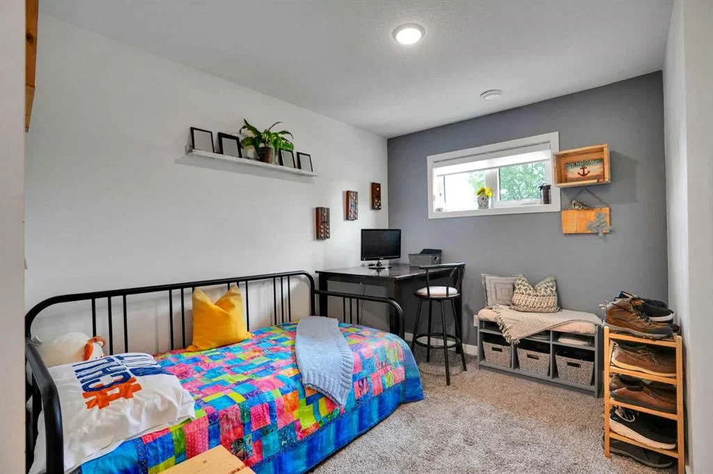 984 Walden Drive SE, Calgary — photo 3 of 37