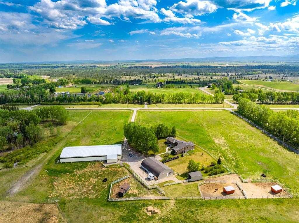 33076 Township Road 243, Rural Rocky View County — photo 2 of 45