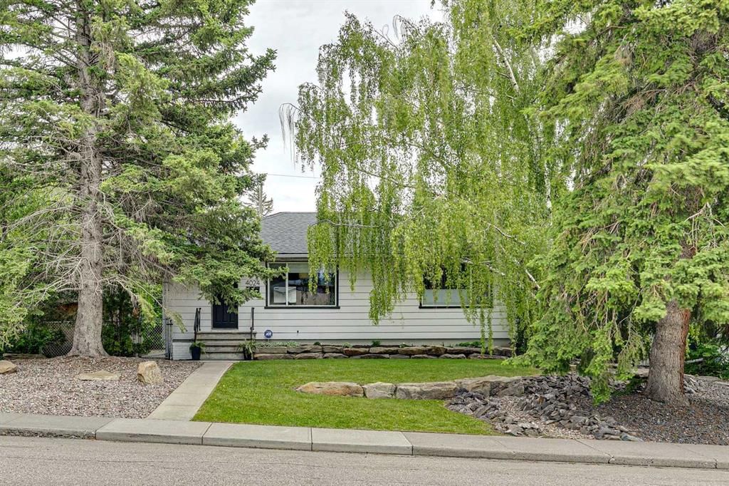4024 Grove Hill Road SW, Calgary — main listing photo