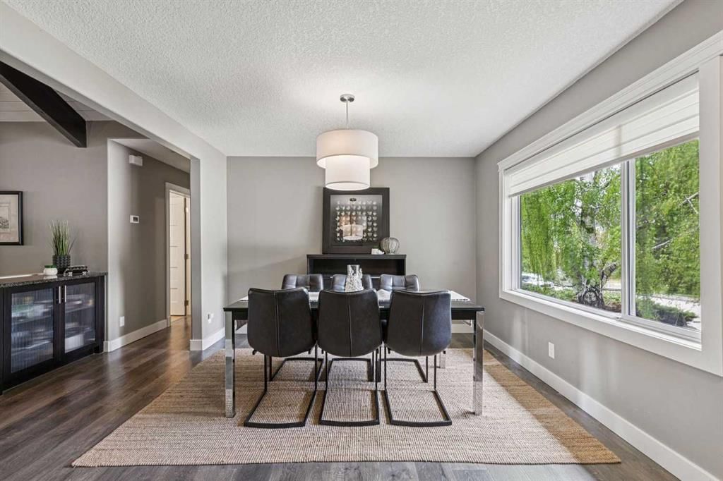 4024 Grove Hill Road SW, Calgary — photo 4 of 23