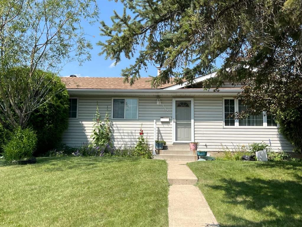 352 Malvern Close NE, Calgary — main listing photo