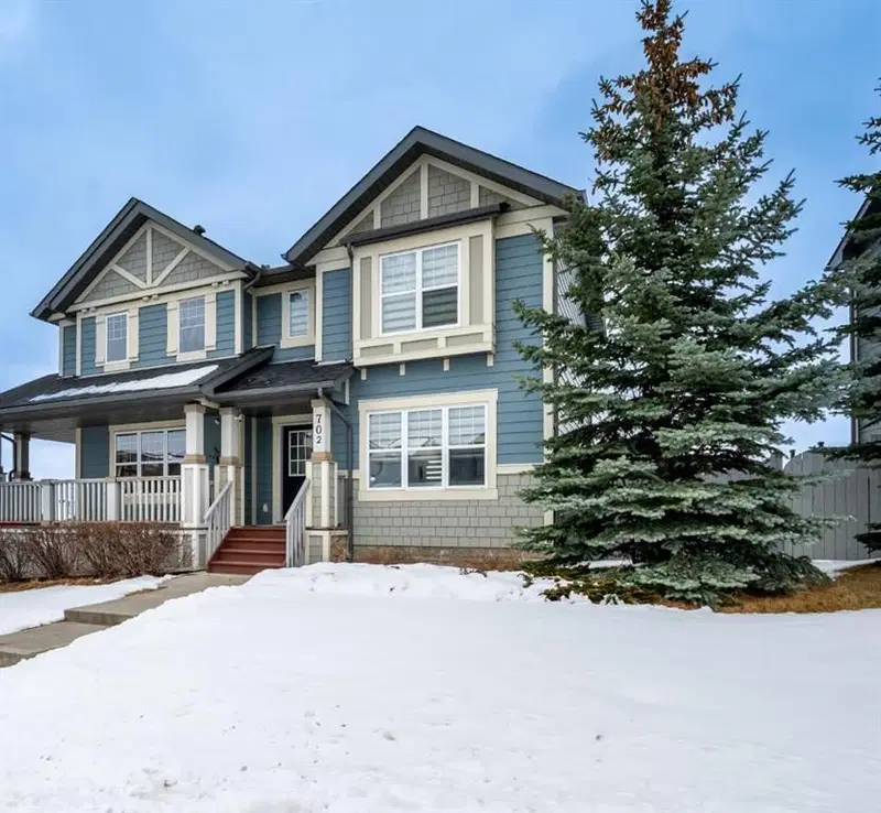 702 Panamount Boulevard NW, Calgary — main listing photo