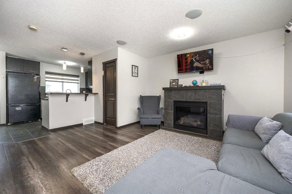 702 Panamount Boulevard NW, Calgary — photo 3 of 39