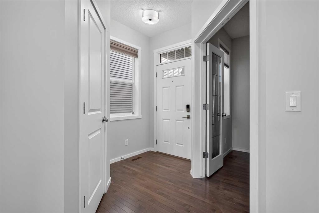 80 Nolancrest Green NW, Calgary — photo 4 of 49