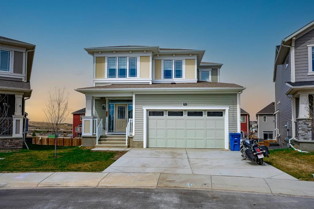 717 Windrow Manor SW, Calgary — detached for sale