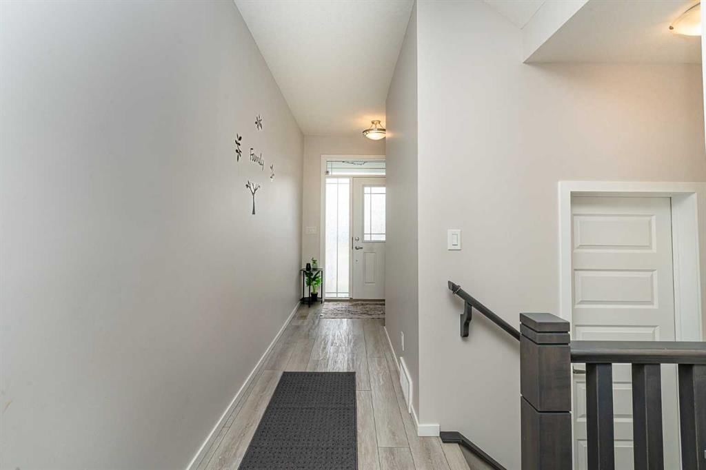 717 Windrow Manor SW, Airdrie — photo 3 of 40