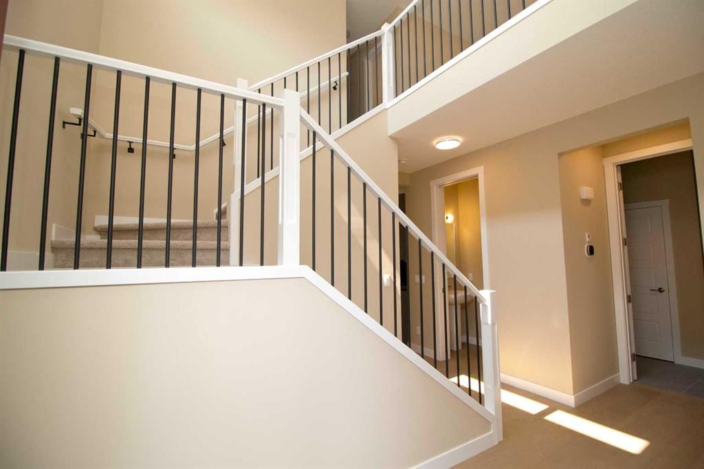 127 Sundown Crescent, Cochrane — photo 4 of 30