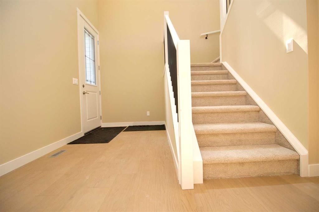 127 Sundown Crescent, Cochrane — photo 5 of 30