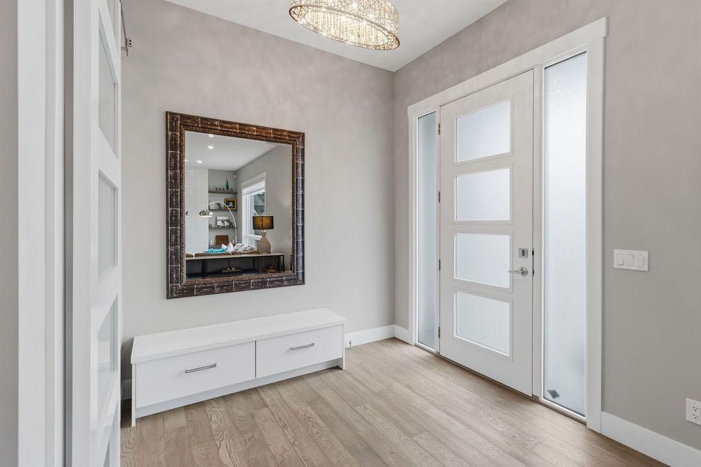 223 Oakland Place SW, Calgary — photo 3 of 50