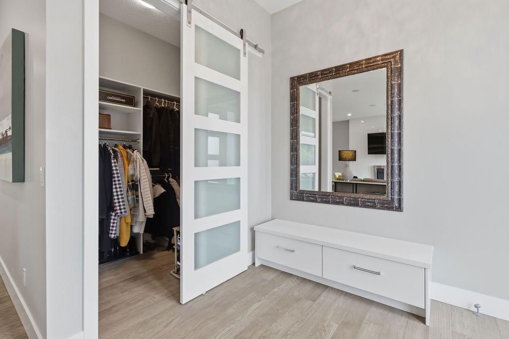 223 Oakland Place SW, Calgary — photo 4 of 50