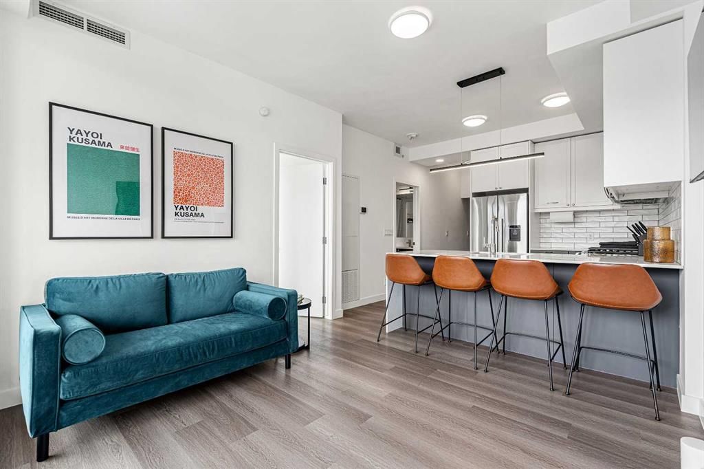 329 9A Street NW, Calgary — main listing photo