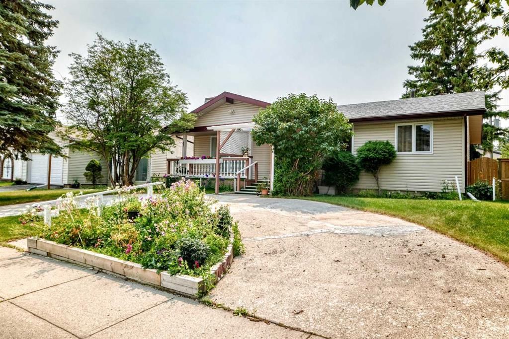 351 Cedarpark Drive SW, Calgary — photo 3 of 47