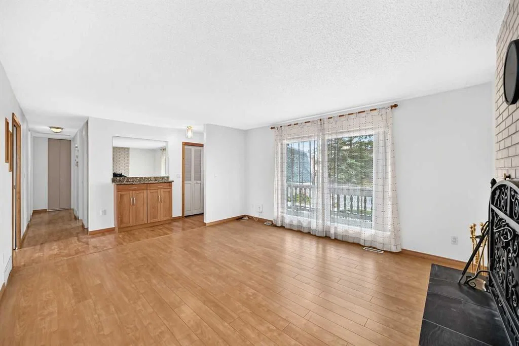 351 Cedarpark Drive SW, Calgary — photo 5 of 47