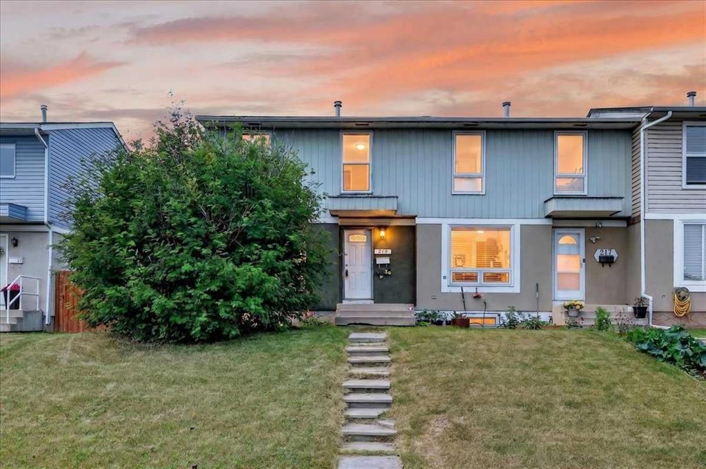 219 Penworth Drive SE, Calgary — main listing photo