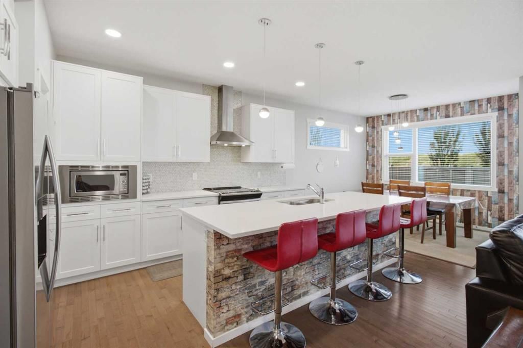 168 Savanna Lane NE, Calgary — photo 3 of 46