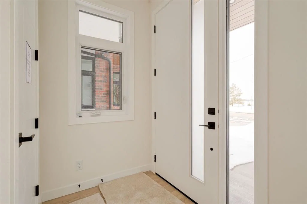 39A Moncton Road NE, Calgary — photo 4 of 49