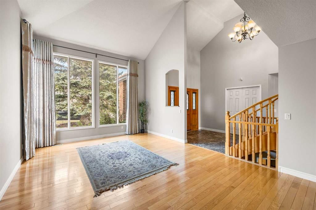 2740 Signal Ridge View SW, Calgary — photo 3 of 47