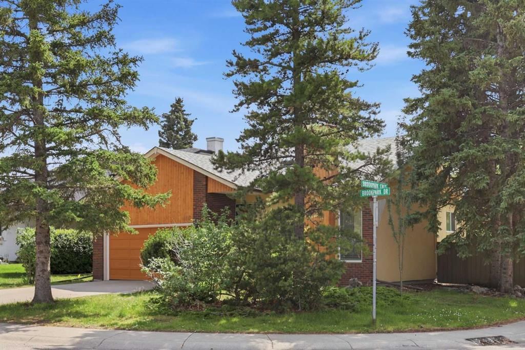 416 Brookpark Drive SW, Calgary — photo 3 of 48