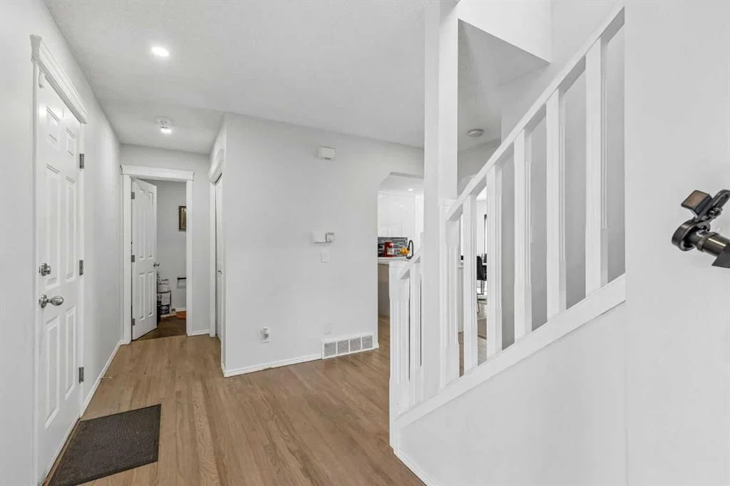60 Cranfield Park SE, Calgary — photo 3 of 32