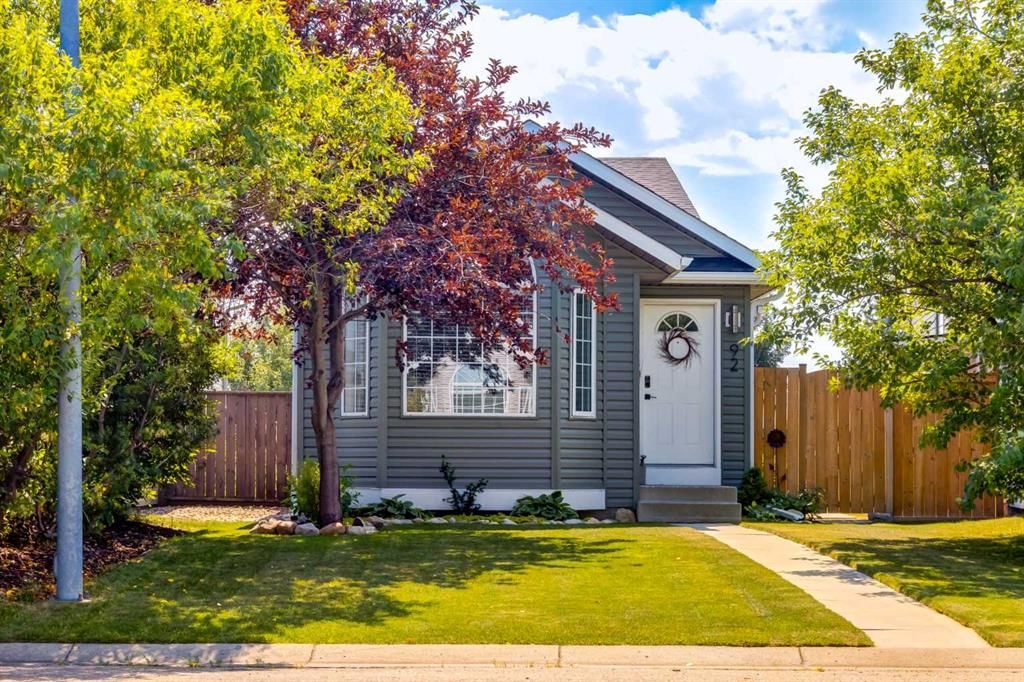 92 Covington Court NE, Calgary — main listing photo