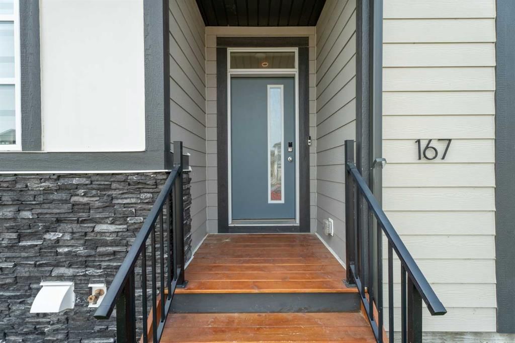 167 Wolf Creek Avenue SE, Calgary — photo 2 of 46