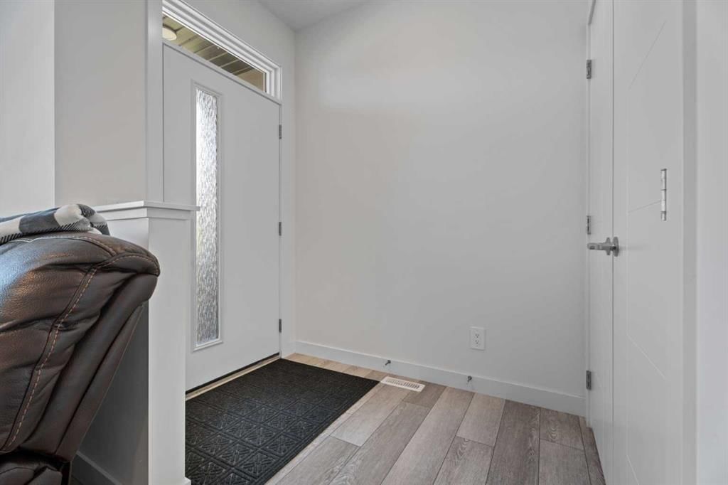 167 Wolf Creek Avenue SE, Calgary — photo 3 of 46