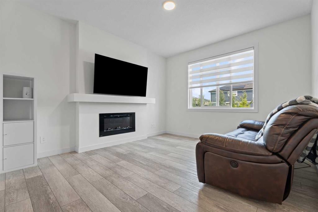 167 Wolf Creek Avenue SE, Calgary — photo 4 of 46