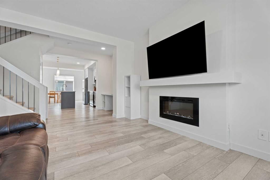 167 Wolf Creek Avenue SE, Calgary — photo 5 of 46