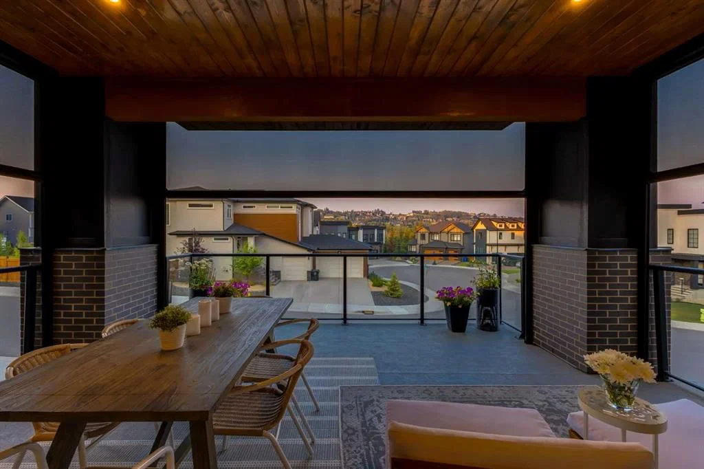 84 Timberline Way SW, Calgary — photo 3 of 50