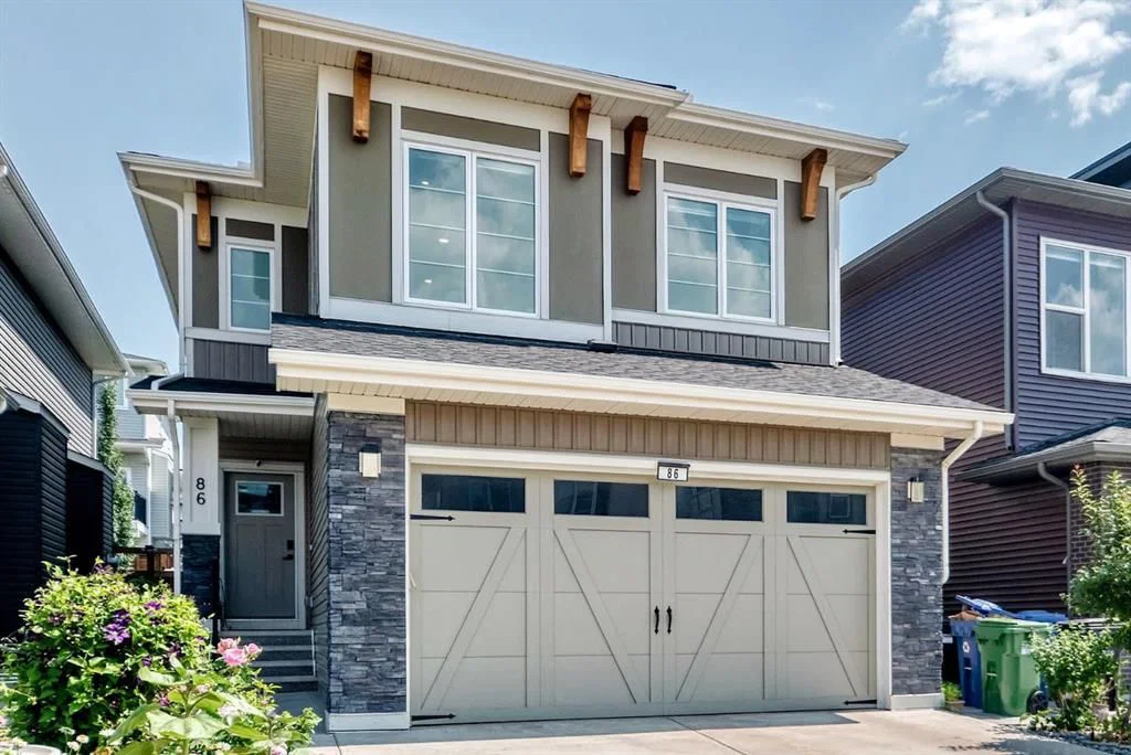 86 Carringvue Manor NW, Calgary — main listing photo