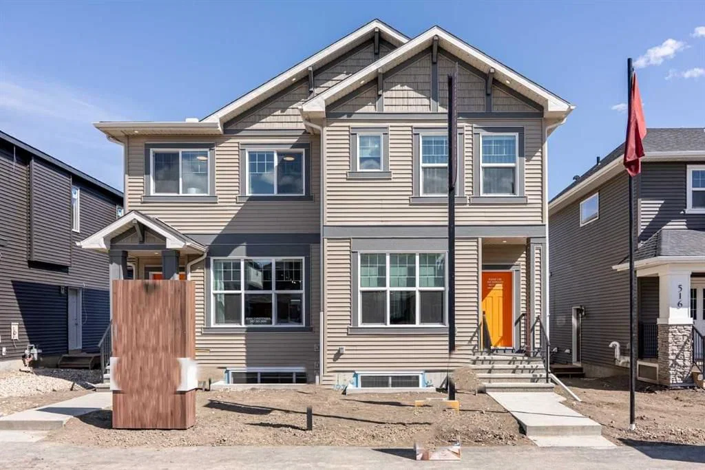 524 Tekarra Drive NW, Calgary — main listing photo