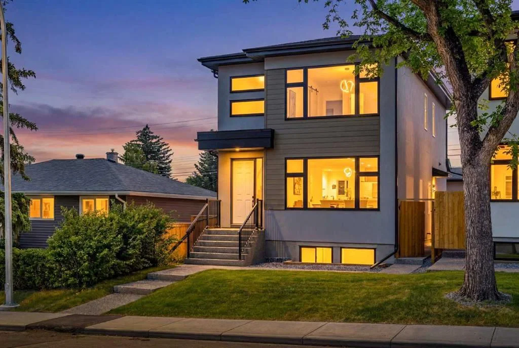 421 Hendon Drive NW, Calgary — main listing photo
