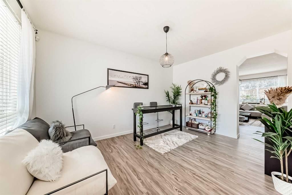 169 Aspenshire Drive SW, Calgary — photo 5 of 48