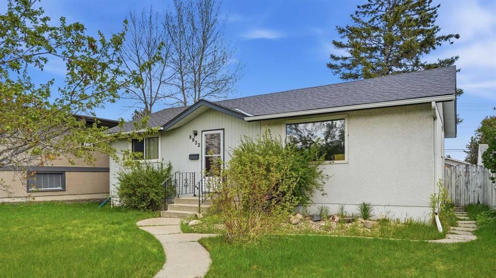 9032 Fairmount Drive SE, Calgary — photo 3 of 42