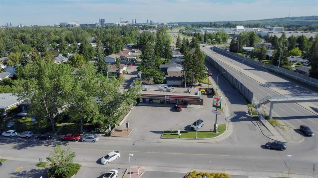 4615 Valiant Drive NW, Calgary — photo 2 of 4