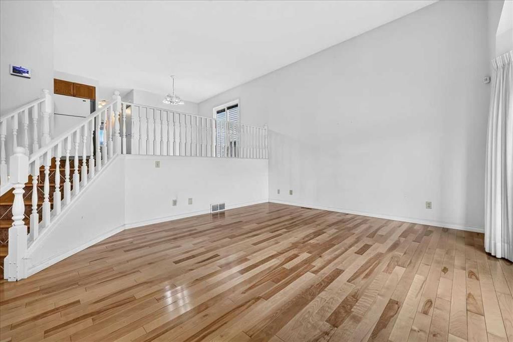 67 Rivercrest Circle SE, Calgary — photo 3 of 50