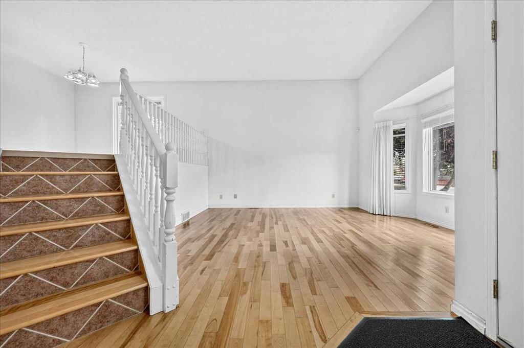 67 Rivercrest Circle SE, Calgary — photo 4 of 50