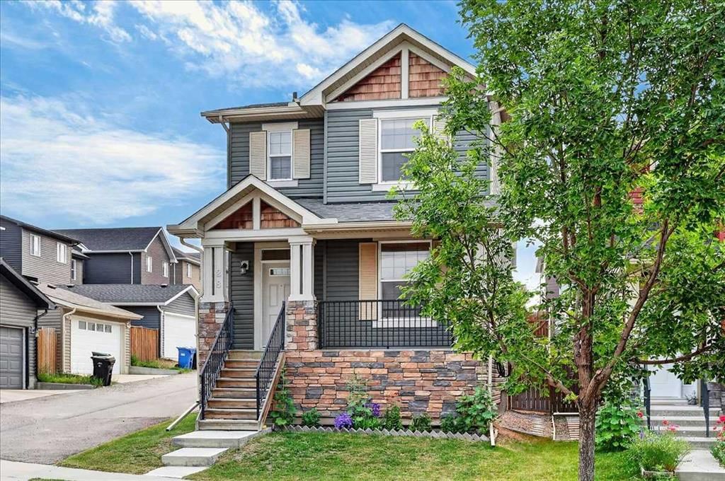 28 Evansborough Gate NW, Calgary — photo 2 of 50