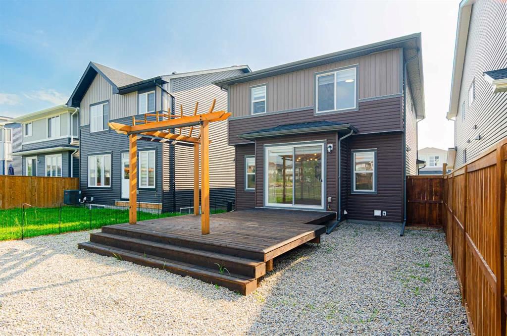 293 Carringsby Way NW, Calgary — photo 3 of 34