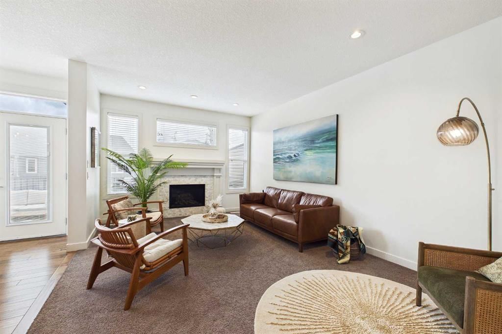 25 Evansglen Mews NW, Calgary — photo 4 of 50