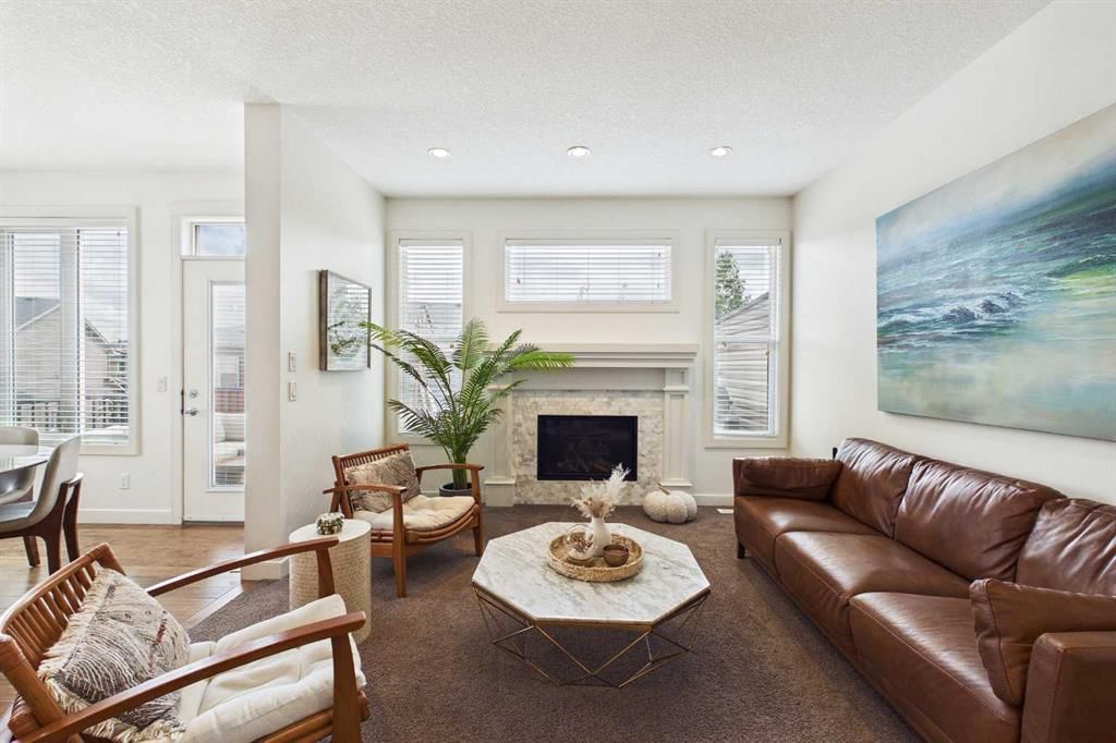 25 Evansglen Mews NW, Calgary — photo 5 of 50