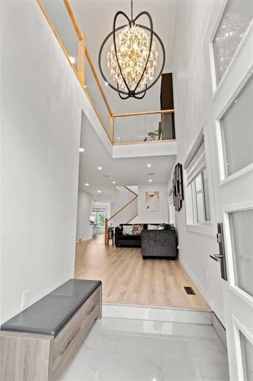 4524 87 Avenue NE, Calgary — photo 3 of 46