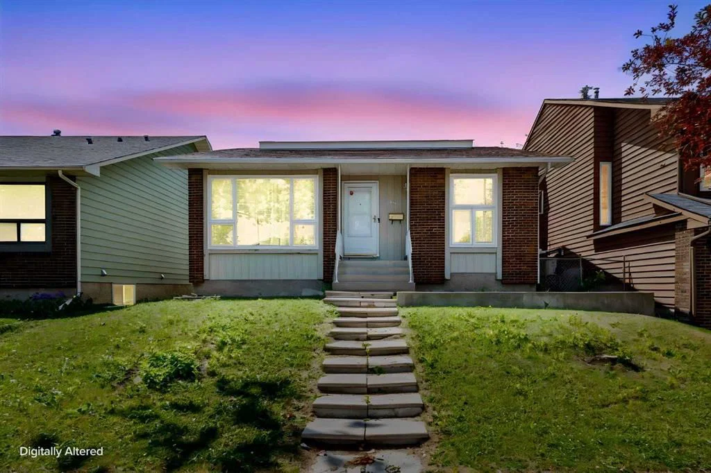 1111 Berkley Drive NW, Calgary — photo 3 of 43