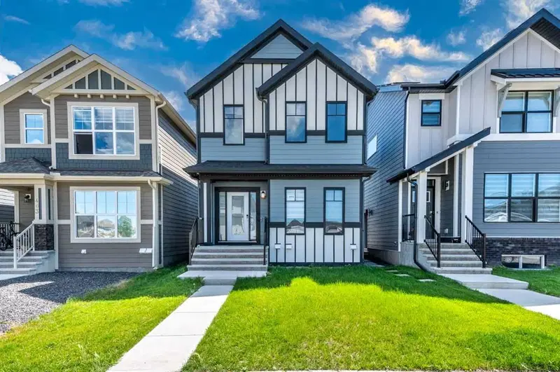 399 Magnolia Drive SE, Calgary — main listing photo