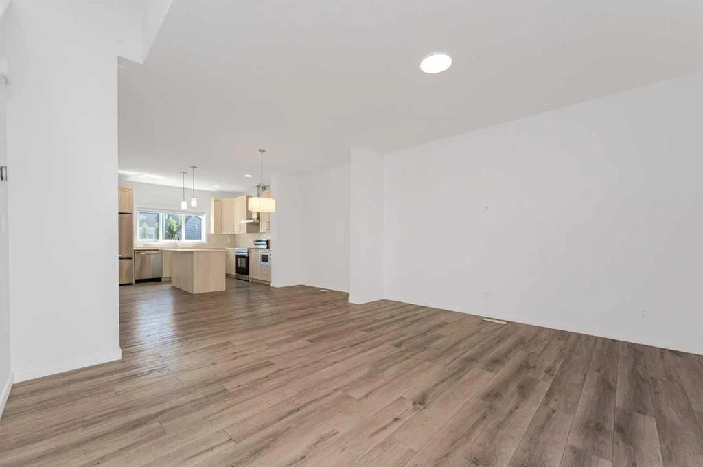 399 Magnolia Drive SE, Calgary — photo 5 of 50