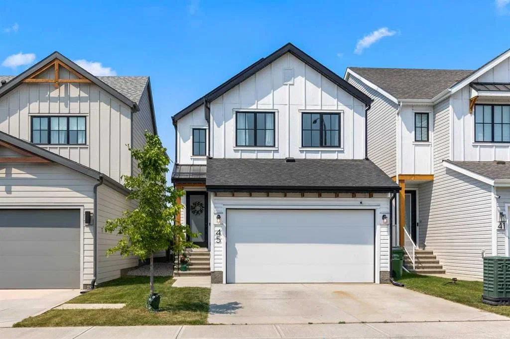 45 Savoy Landing SE, Calgary — main listing photo