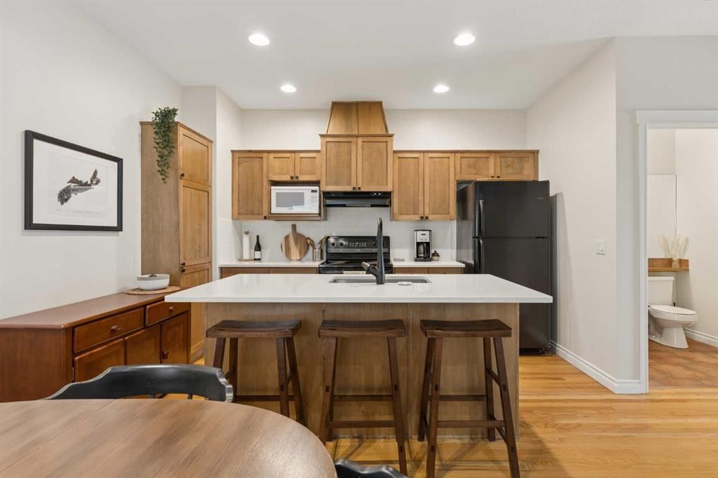 2, 423 13 Avenue NE, Calgary — photo 4 of 36