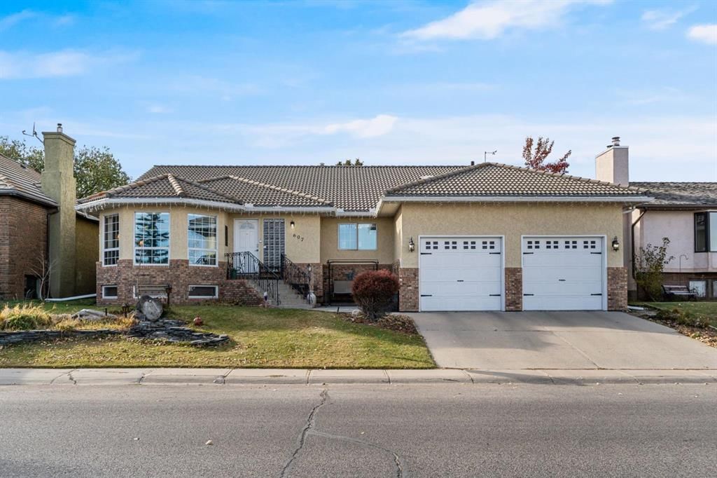 607 9 Street SE, Calgary — detached for sale